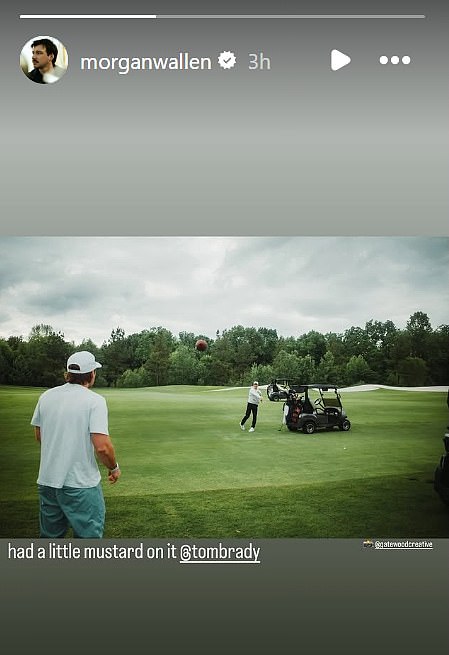 Dok zvijezda nije komentirala njegovu odsutnost u emisiji, u četvrtak popodne objavio je Instagram priču o golfu s legendom NFL -a Tomom Bradyjem, dodavši: 
