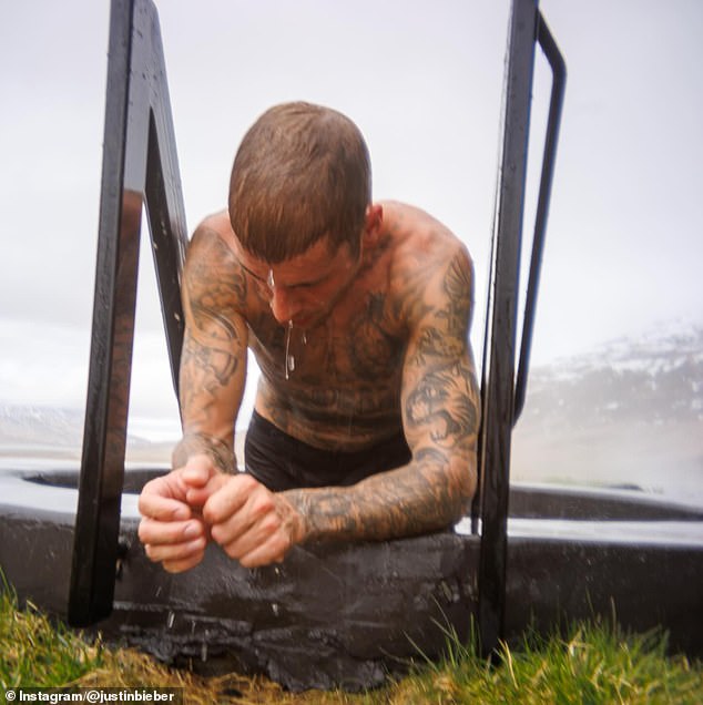 31-godišnja pjevačica odvela se na svoj Instagram kako bi podijelila nekoliko dugih postova u kojima je priznao da mu je 