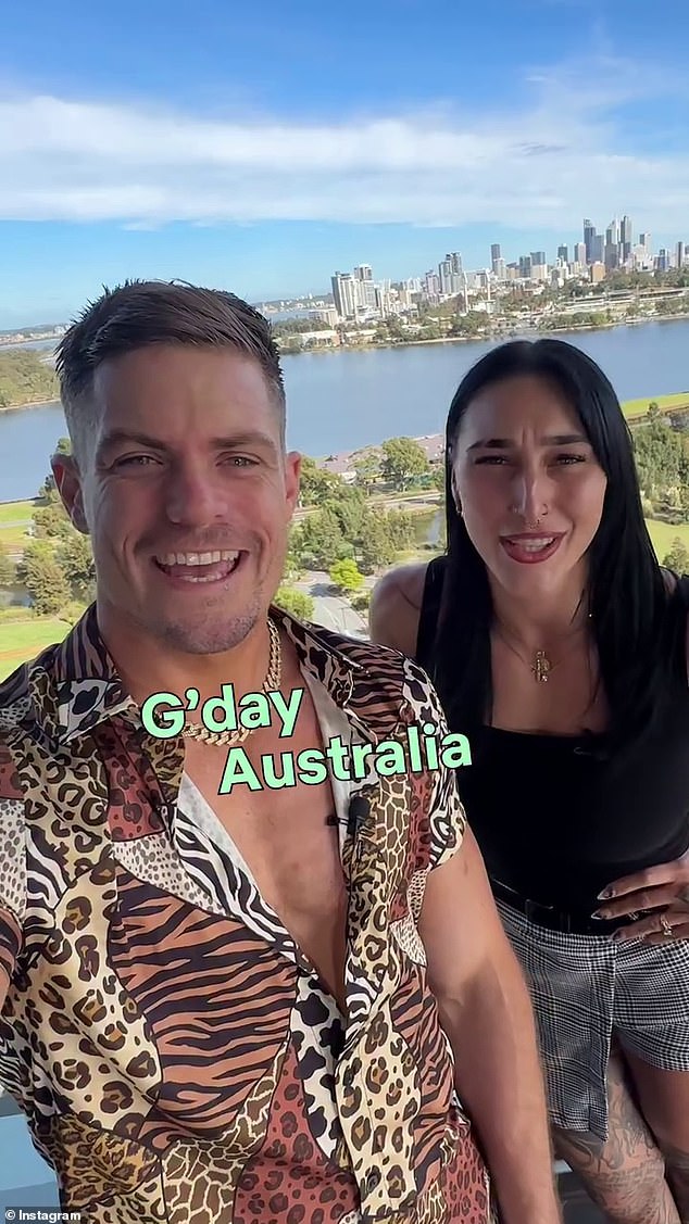 Waller se vratio u Australiju, zajedno s kolegom lokalnim proizvodom Rhea Ripley kako bi promovirao povratak WWE -a u Perth