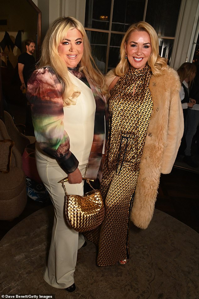 Ranije ovog mjeseca, veći dio prijavljenog popisa gostiju izašao je na zabavu s DJ-om Fat Tonyjem na njegovom zvjezdanom stajama (Gemma i Claire na slici)