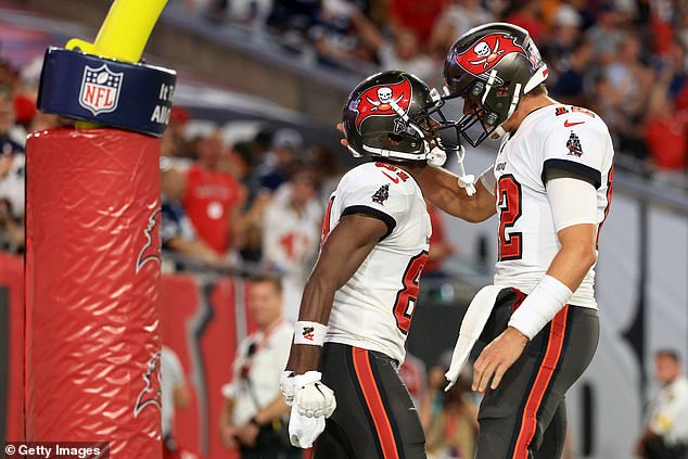 Par je igrao zajedno u dvije momčadi i osvojio Super Bowl dok je bio na Buccaneersu