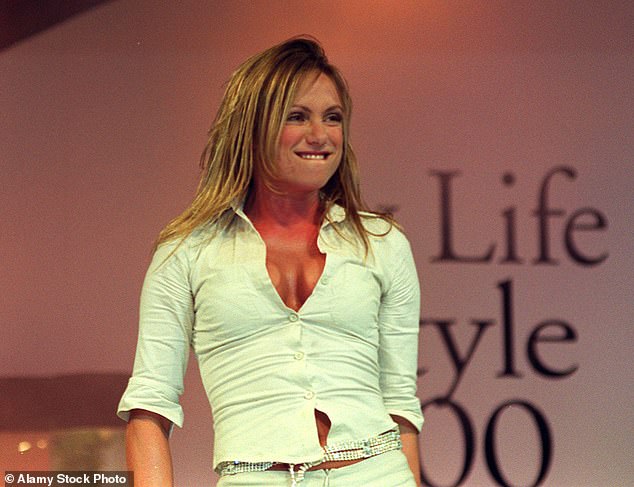 Tina je također upitana ima li išta o ranim danima njene karijere koju bi promijenila