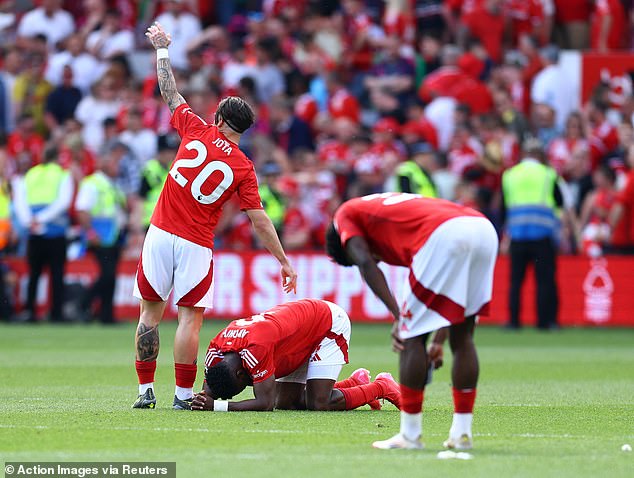 Awoniyi je ozbiljno ozlijeđen i imao je hitnu operaciju kako bi popravio puknuto crijevo