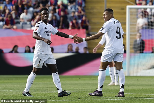 Dolazak Kylian Mbappe (desno) također je navodno izazvao pucnjavu s Vinicius Jr (lijevo)
