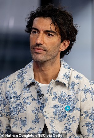 Obožavatelji su počeli nagađati da je među glumcem postojala potencijalna svađa nakon što su se 6. kolovoza pojavili zasebno na premijeri filma u New Yorku, na premijeri filma u New Yorku