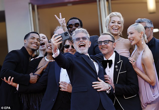 U vrijeme od kada je Cannesova odlučna predanost kinu učinila svjetionikom filmašima. Bezbroj redatelja došao je da daju svoje ime