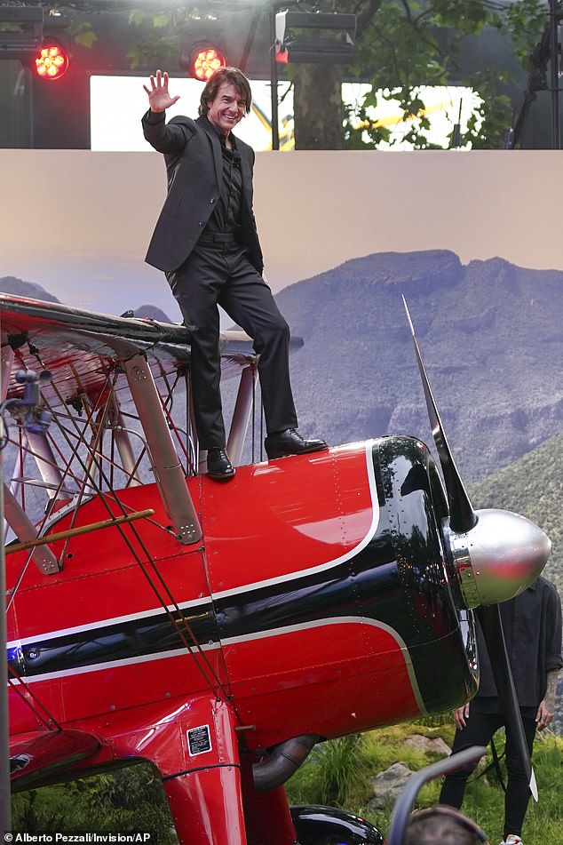 Londonska premijera dolazi samo dan nakon što je Tom i mnoštvo drugih zvijezda prisustvovao prvoj premijeri na Filmskom festivalu u Cannesu u srijedu