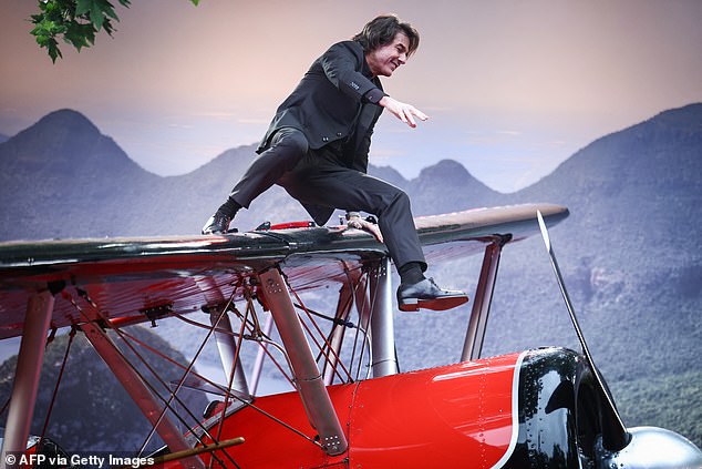 Glumac je bez oklijevanja skočio na vrh rekvizita