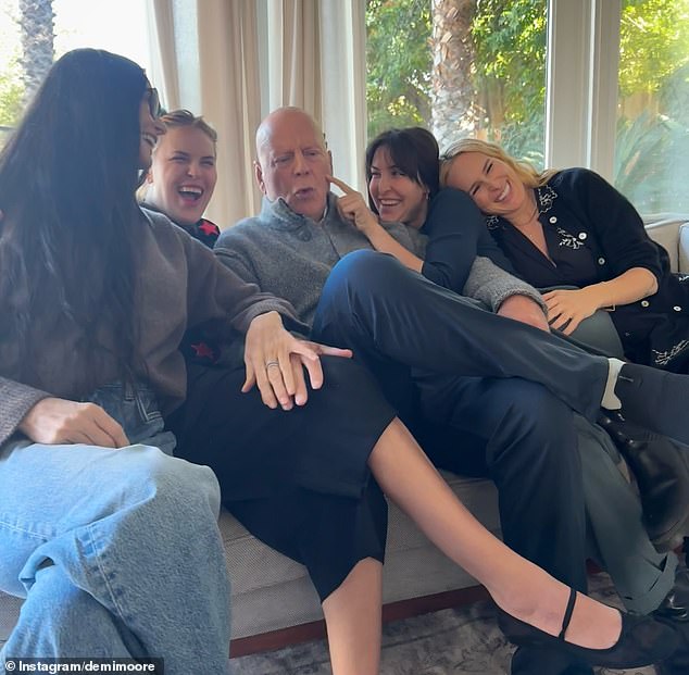 Die Hard glumac ranije je bio oženjen Demi Moore i dijelio troje djece. Unatoč razvodu 2000. godine - dvije zvijezde su održavale blisku vezu i pozitivnu povezanost