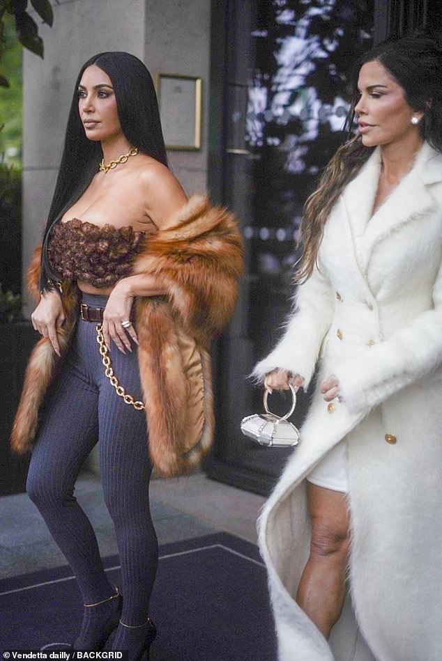 Ranije dana kada su grupa, uključujući Lauren i Kim, viđena kako zajedno kreću na večeru