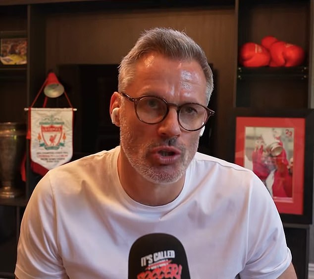 Carragher je naveo faze u kojima je Lewis-skelly glumio u samo prvoj seniorskoj sezoni