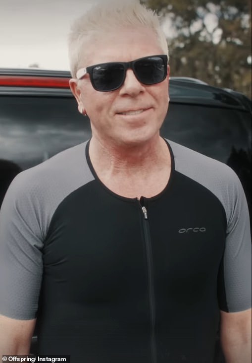 Rocker, 59, podijelio je u petak video na Instagram priči o Offppsing -u koji mu je pokazao da se priprema za događaj u zapadnom Sydneyu