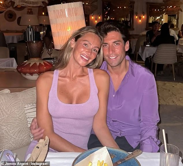 Bivšoj zvijezdi Towie uručena je šestomjesečna suspendirana zatvorska kazna i dvogodišnja naredba za suzdržavanje protiv Nicoline-a nakon što je ovog mjeseca gurnula kraljicu ljepote niz stepenice tijekom nasilnog reda u Španjolskoj ovog mjeseca