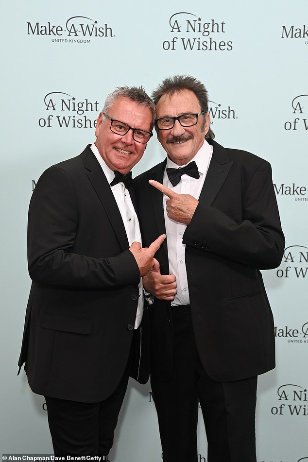 Tony Tobin i Paul Chuckle bili su u dobrom raspoloženju dok su razigrano pozirali zajedno uoči događaja