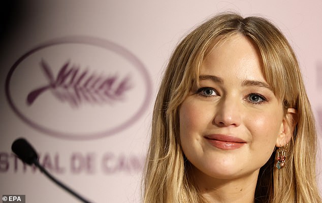 Govoreći na konferenciji za novinare kako bi promovirala film, Jennifer je iskreno podijelila kako se odnosi na borbe svog lika nakon što se borila s usamljenošću svog ranog majčinstva