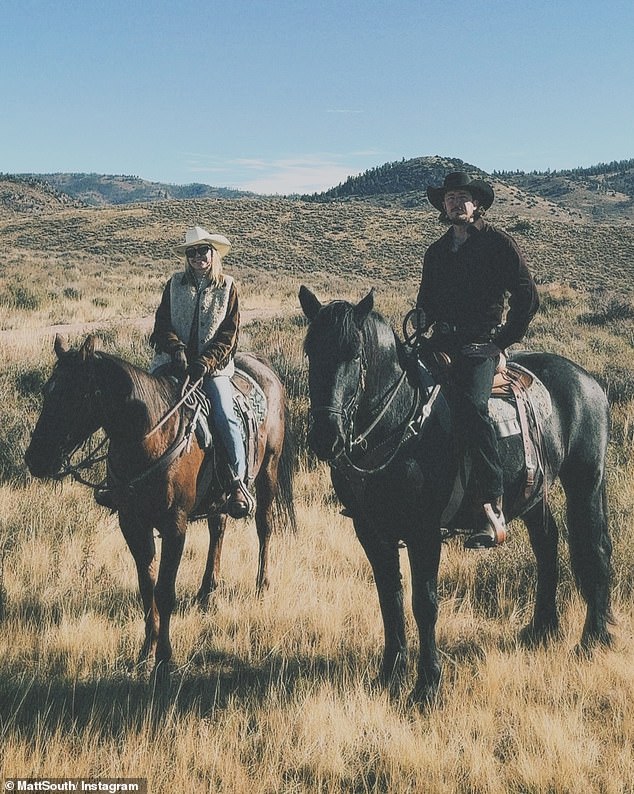 Par je svoju romansu držao pod omotom, ali obožavatelji orlova počeli su nagađati nakon što su Brandi (37) nedavno nagovijestili da se druži s 