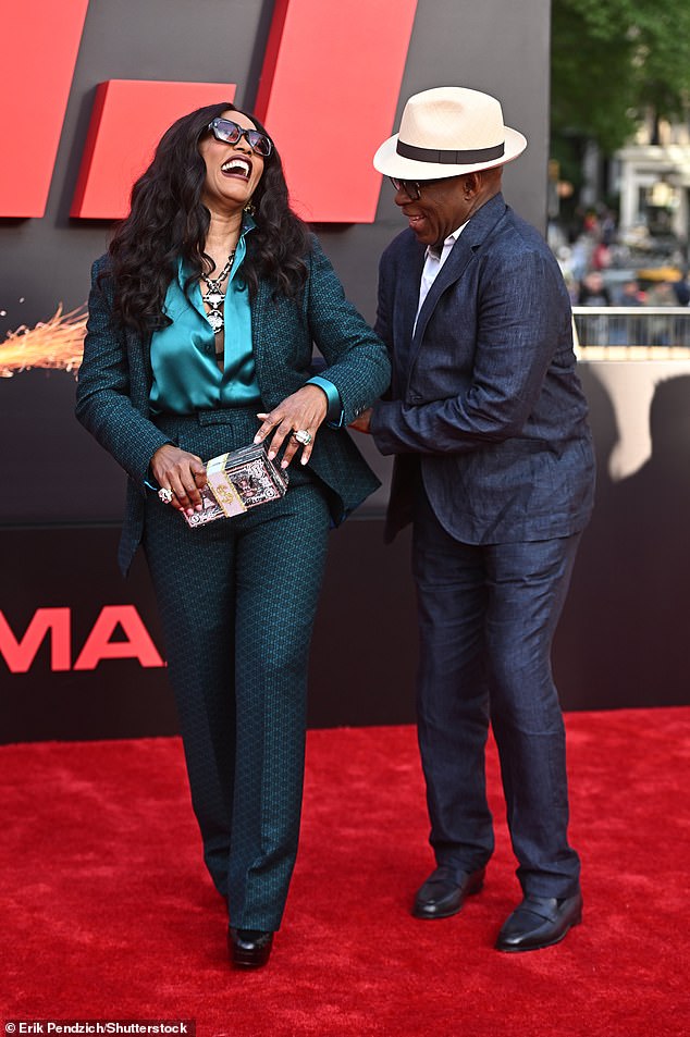 Angela Bassett i suprug Courtney B. Vance napravili su simpatični par na tepihu