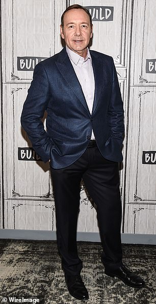 Prihvatio je čast izvrsnosti u filmu i televiziji, iako gala nije službeni dio godišnjeg francuskog filmskog festivala; Gledano 2017. u NYC -u