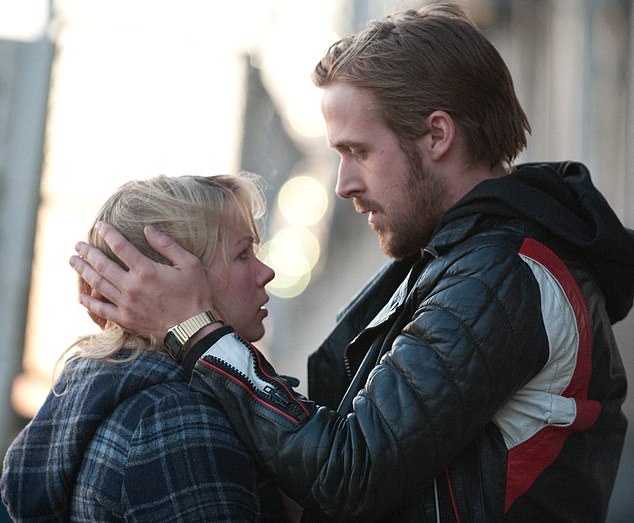 Film ide naprijed -nazad od Deana i Cindy koji su bili sretni i zaljubljeni da su oni sasvim suprotno, s tim da je Williams objasnio da je između te dvije polovice došlo do 