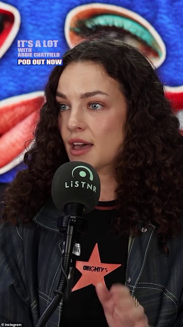 36-godišnjakinja je otkrila komentirajući videozapis koji je Abbie objavio na Instagramu u kojem je ona uzvratila Clementine Ford zbog optuživanja da je profitirala od 