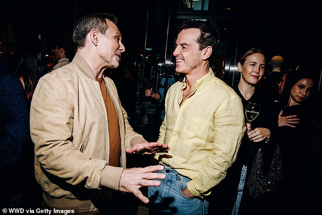 Glumac je razgovarao s Christianom Slaterom (L) iznutra