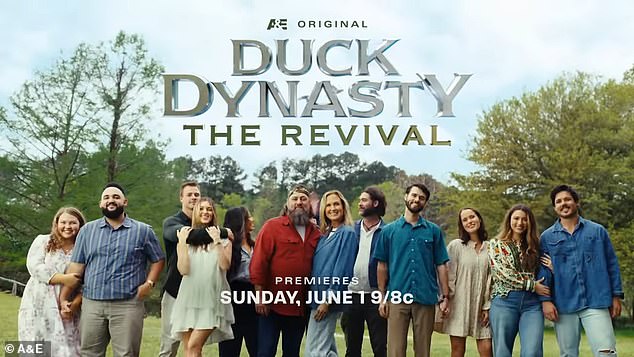 Osam godina kasnije, grad Sveučilišta Liberty pridružuje se svojoj obitelji za 10-epizoda nastavka Duck Dynasty: The Revival, koja premijerno prikazuje 1. lipnja na A&E