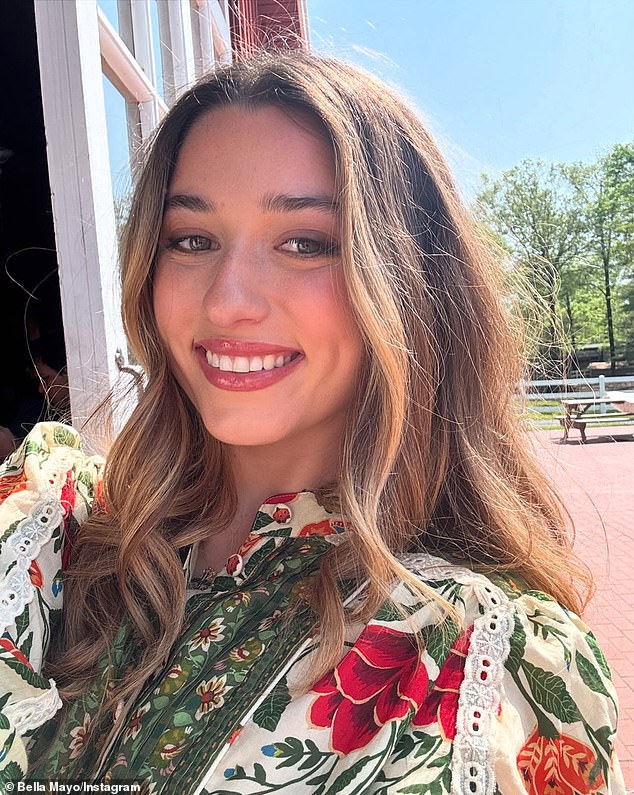 Bella je dodala: 'Dijelimo priču o neplodnosti u emisiji i to je nešto što zapravo nismo toliko javno dijelili, ali to je nešto što drugi jednostavno ne znaju'