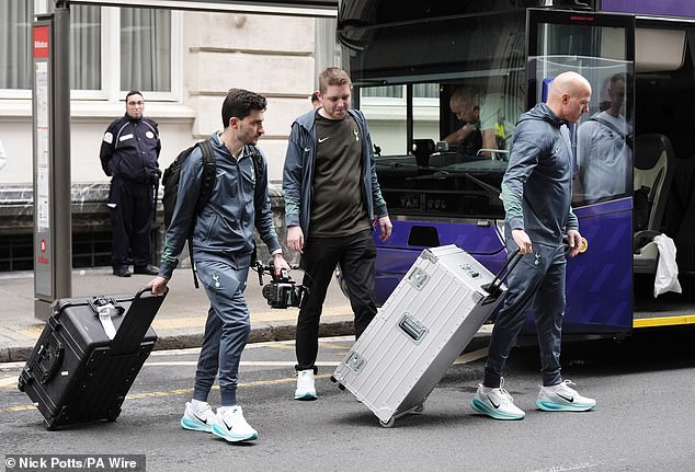 Trofej je bio prepun, ali bit će na izložbi tijekom planirane parade autobusa u petak