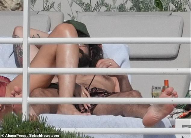 Evo pomnijeg pogleda na nestašni potez