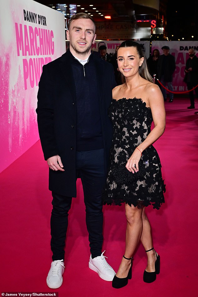 U međuvremenu, Jarrod će se otjerati u Las Vegas zbog svog jelena dok se priprema za oženili zvijezdu Love Islanda