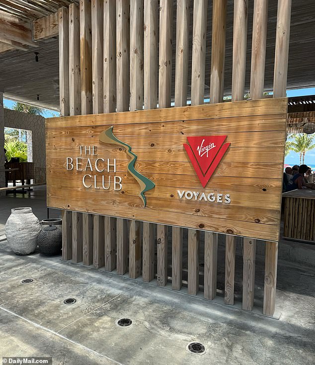 Richard se pridružio Cruise Goers u privatnom raju Virgin Voyages, The Beach Club u Biminiju