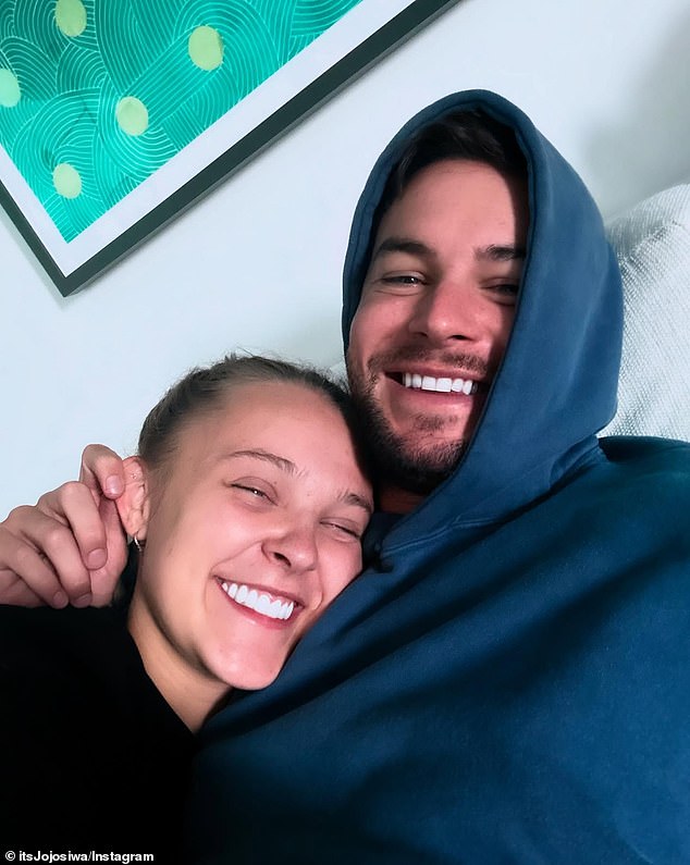 Dolazi nakon što je izvor isključivo rekao DailyMail.com da Jojo vjeruje