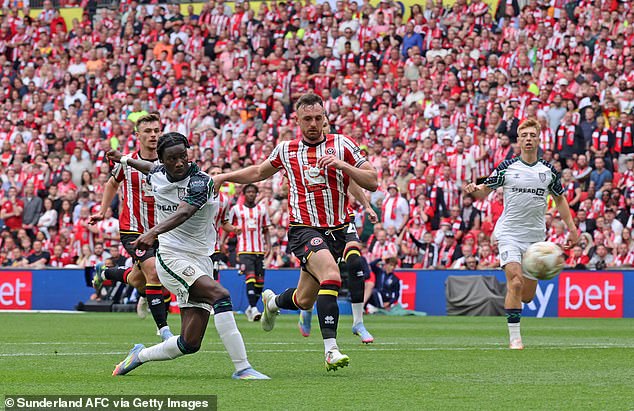 Eliezer Mayenda postigao je ključni izjednačivač nakon što su lopatice dominirale u velikim čarolijama