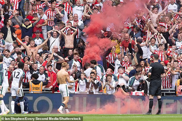 Tom Watson pucao je u donji kut u zaustavljanju vremena za spuštanje Sheffielda Uniteda na Wembleyju
