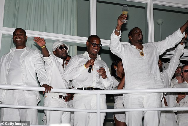 Reper se sudi zbog saveznih optužbi vezanih za seksualnu trgovinu i reketiranje, prvenstveno iz njegovih 