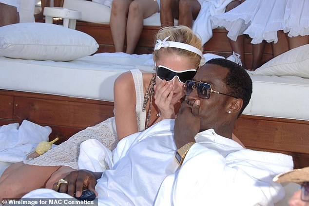 Ali ove godine će se probuditi na Dan sjećanja u zatvoru i odabrati aktivnosti: košarku 3 na 3, igre na ploči ili domine. Ovdje se vidi s Paris Hiltonom u St. Tropezu