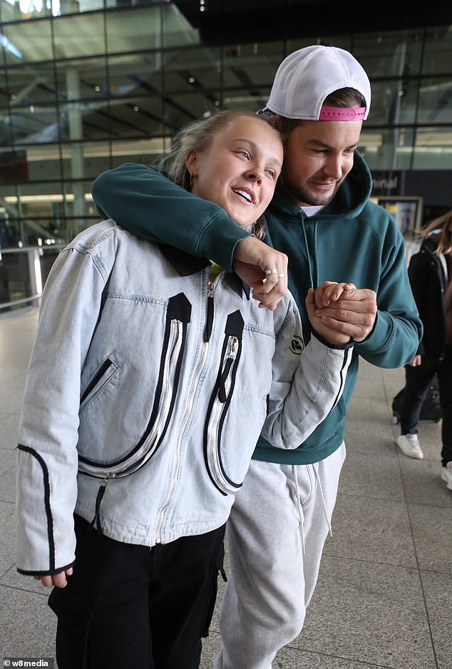 Insajder je potvrdio romansu, navodeći: 'Glasine su istinite, one su stvar i ide vrlo dobro'