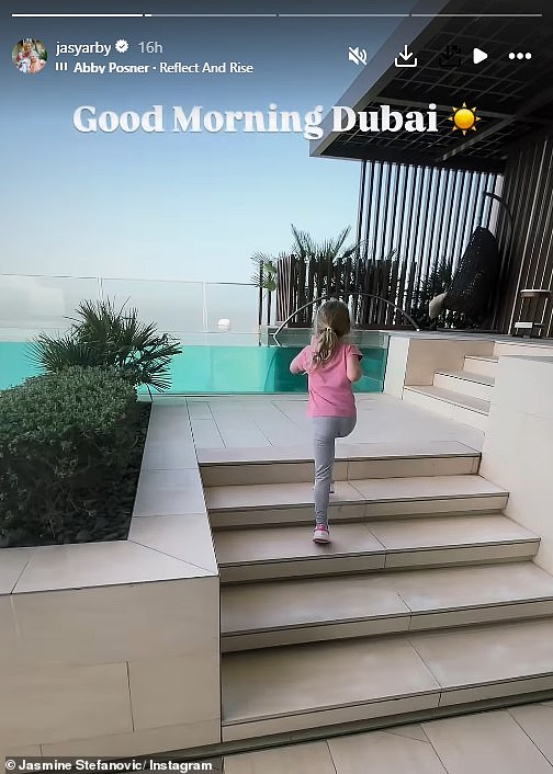 Jasmine pokazuje svoj luksuzni hotel na Instagramu redovito objavljujući fotografije sa svojim sljedbenicima