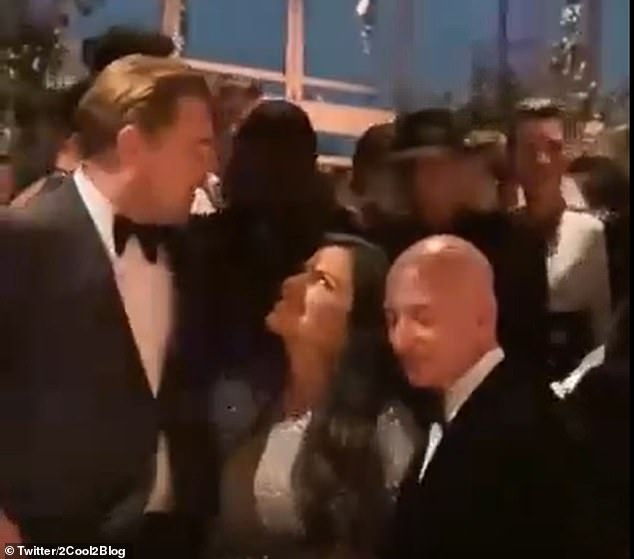 Trenutak je podsjećao na sada ikonični isječak Leo i Lauren na filmskoj gala u Art+Film 2021, koji je, činilo se da je prikazao Sánchez 'Thinsting' preko DiCapria