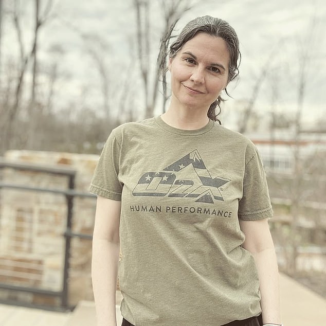 Unatoč tome što se vratila iz karijere, Lisa je bila aktivna na društvenim medijima. Sada radi kao instruktorica joge i pokreće se pažnja za veterane koji pate od post-traumatskog stresnog poremećaja