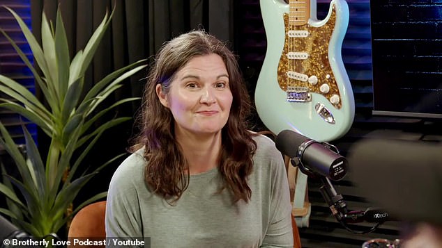 Prošle godine Lisa je otkrila da ju je kasni otac na ekranu, Robin, branio nakon što je protjerana iz srednje škole dok je 1993. snimala gospođu Doubtfire