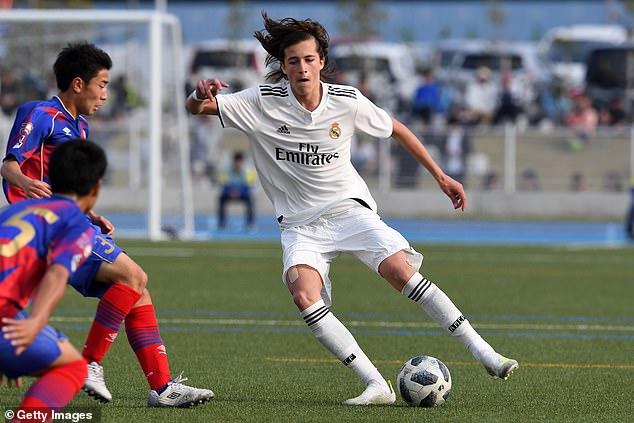 Carreras played for Madrid's youth teams from 2017 to 2020 before moving to Manchester