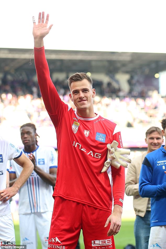 Radek Vitek said his goodbyes to BW Linz after a fine season in which he helped deliver an historic top-six finish in only their second season in the Austrian Bundesliga
