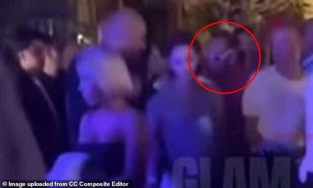 Hamilton (zvona) zarobljen je nakon Berta u noćni klub Monte-Carlo ranije na