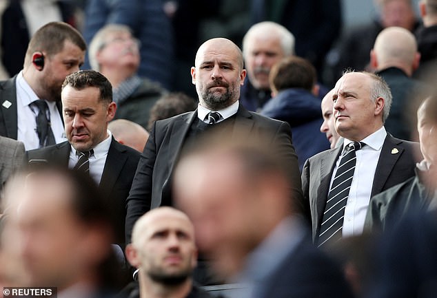 Njegov izlaz nakon manje od godinu dana kao sportski direktor neće oplakivati ​​većinu u parku St James '