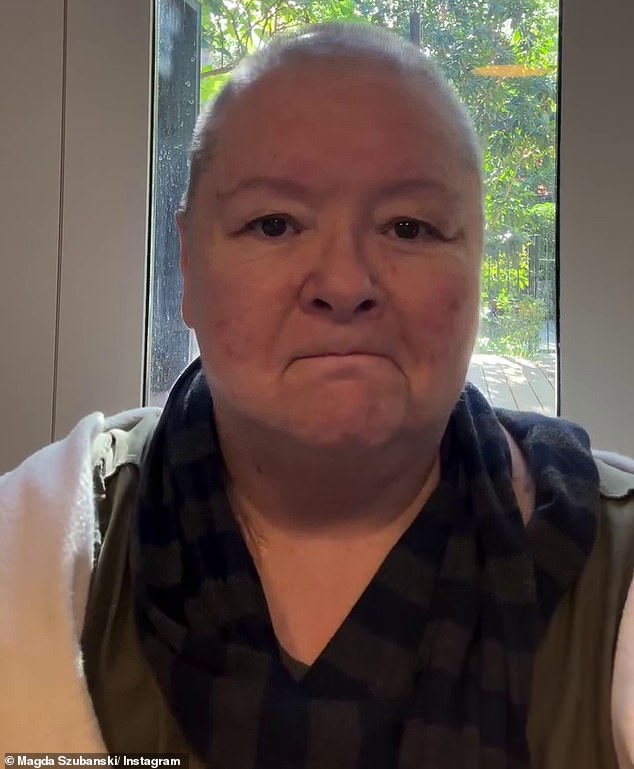Pojavila se na kameru s obrijanom glavom nakon što je započela liječenje kako bi se borila protiv bolesti