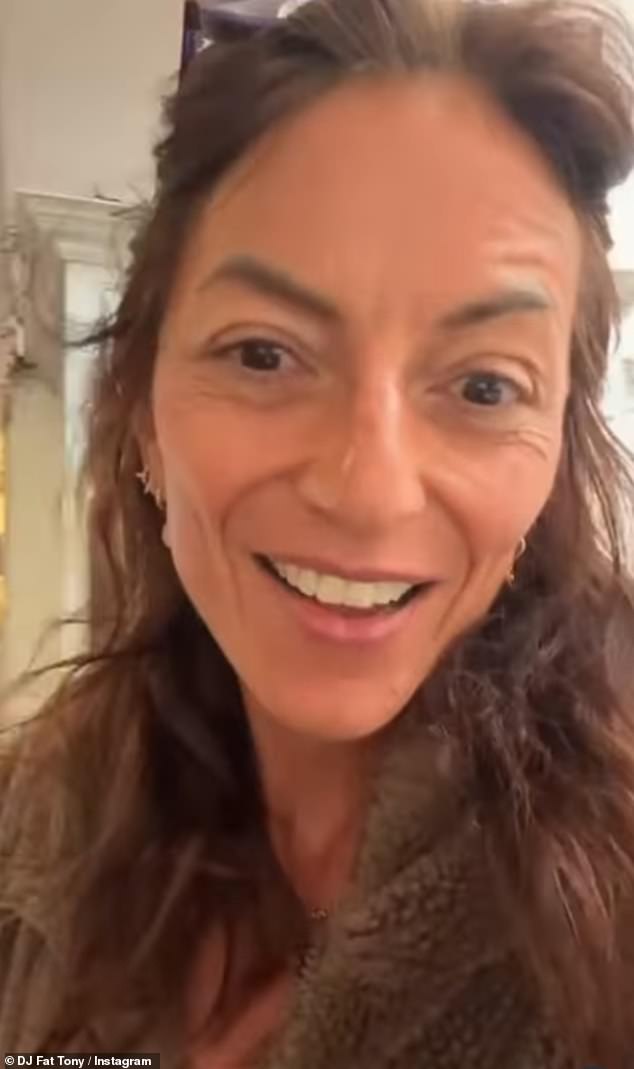 U međuvremenu, sretni par je također poslao slatku poruku sreće od Pal Davina McCall jer je ona podijelila svoju ljubav prema njima prije njihovog velikog dana