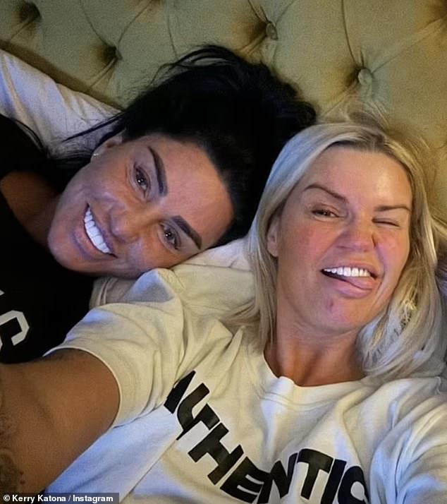 Show par večeri s Katie i Kerry - na turneji će započeti u luci Ellesmere u četvrtak, 11. rujna, a završiti u Hulu 22. listopada