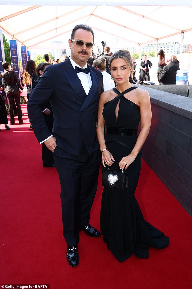Danima prije ceremonije, Dani se otvorio o dirljivoj ulozi koju bi njezin otac Danny igrao na svom vjenčanju s Jarrodom (Dani i Danny slikali su nagradama BAFTA 2025)