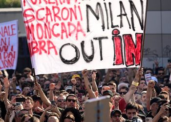 AC Milan Ultras izdaje napad na šefove klupskih poglavara dok navijači pozivaju savjetnika Zlatana Ibrahimovića, nakon što je tumalna sezona obećala “Nećemo vam dopustiti da nas uništite”